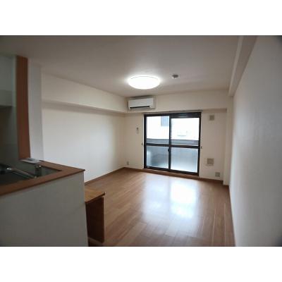 パラディーゾ春日町 202【管理NO：1-012716801-02020】 ★家具家電は申し込み後に搬入します★ ★2026年10月中旬入居可能★の物件写真2