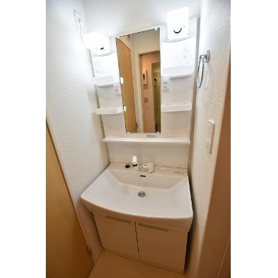 apartment 〒108-0075　東京都港区港南２丁目16-1