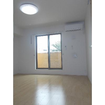 クオーレ優　Ⅰ 202【管理NO：1-021067301-02020】 ★家具家電は申し込み後に搬入します★ ★2026年10月下旬入居可能★の物件写真2