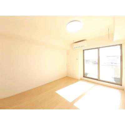 ブッシュ　クローバー　Ⅶ 202【管理NO：1-024033701-02020】 ★家具家電は申し込み後に搬入します★ ★2026年10月下旬入居可能★の物件写真2