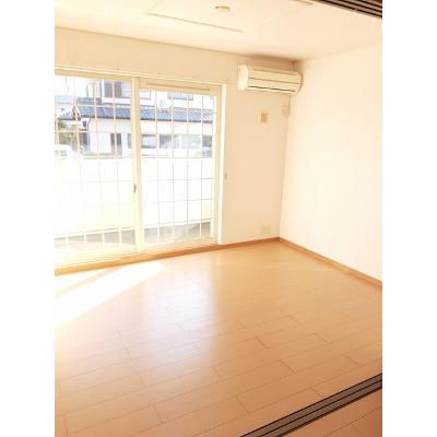 サンフェアリー 103【管理NO：1-015015101-01030】 ★家具家電は申し込み後に搬入します★ ★2026年11月中旬入居可能★の物件写真2
