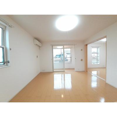 チマ・ピッコラ 203【管理NO：1-017179601-02030】 ★家具家電は申し込み後に搬入します★の物件写真2