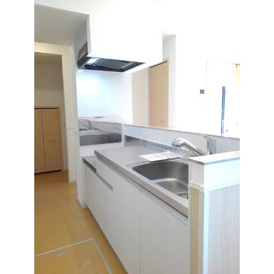 シャノワール 101【管理NO：1-021026201-01010】 ★家具家電は申し込み後に搬入します★ ★2026年10月下旬入居可能★の物件写真3