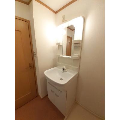 グラウクスⅡ 101【管理NO：1-009847502-01010】 ★家具家電は申し込み後に搬入します★ ★2026年11月中旬入居可能★の物件写真6