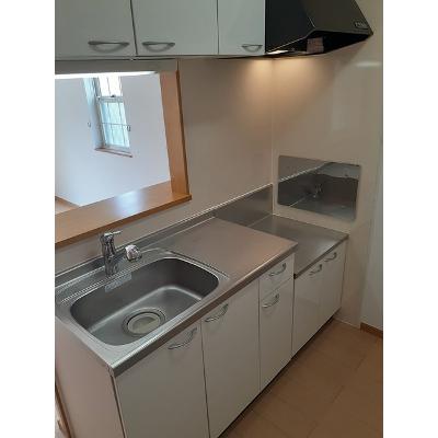 パティオ湘南 102【管理NO：1-015296801-01020】 ★家具家電は申し込み後に搬入します★ ★2026年10月下旬入居可能★の物件写真3