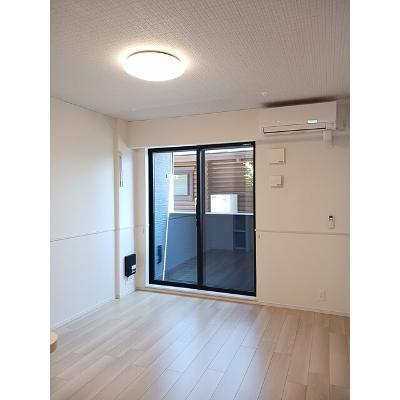 シャトン 102【管理NO：1-027678401-01020】 ★家具家電は申し込み後に搬入します★ ★2026年10月中旬入居可能★の物件写真2