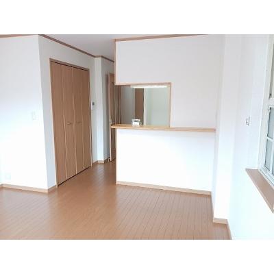 エスパース 101【管理NO：1-014347301-01010】 ★家具家電は申し込み後に搬入します★ ★2026年10月上旬入居可能★の物件写真2