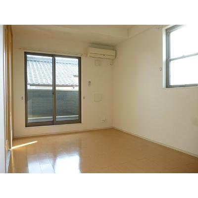 あや 201【管理NO：1-018388301-02010】 ★家具家電は申し込み後に搬入します★ ★2026年10月下旬入居可能★の物件写真2