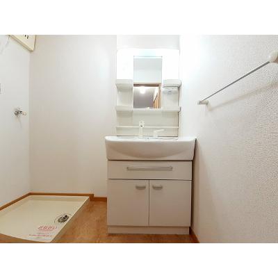 apartment 〒108-0075　東京都港区港南２丁目16-1