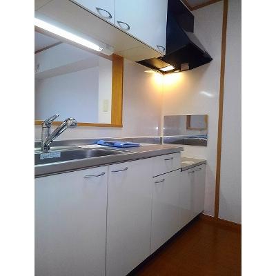 クレセント中ノ坪 201【管理NO：1-014324701-02010】 ★家具家電は申し込み後に搬入します★ ★2026年10月中旬入居可能★の物件写真3