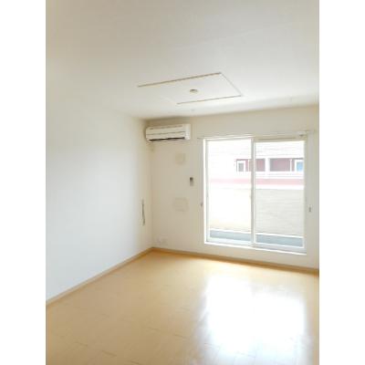 カーサ・フィオーレⅢ 202【管理NO：1-016032503-02020】 ★家具家電は申し込み後に搬入します★ ★2026年11月中旬入居可能★の物件写真2