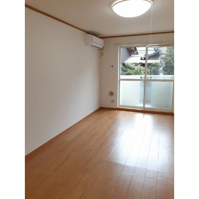 ベル　クール 103【管理NO：1-012109401-01030】 ★家具家電は申し込み後に搬入します★ ★2026年10月下旬入居可能★の物件写真2