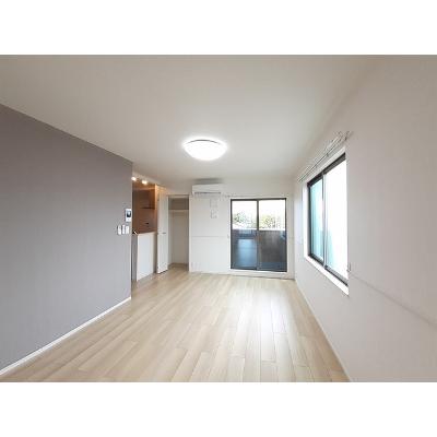 フォーチュンパーク 302【管理NO：1-026962201-03020】 ★家具家電は申し込み後に搬入します★ ★2026年10月下旬入居可能★の物件写真2