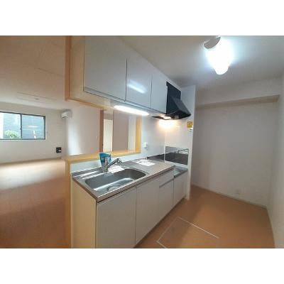 カーサ立部 101【管理NO：1-019357601-01010】 ★家具家電は申し込み後に搬入します★ ★2026年10月上旬入居可能★の物件写真3
