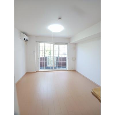 サイレント　プレイス 103【管理NO：1-016123001-01030】 ★家具家電は申し込み後に搬入します★ ★2026年10月下旬入居可能★の物件写真2