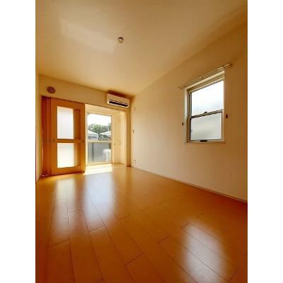キャトル・フィーユ　Ⅱ 102【管理NO：1-018014202-01020】 ★家具家電は申し込み後に搬入します★ ★2026年10月下旬入居可能★の物件写真2