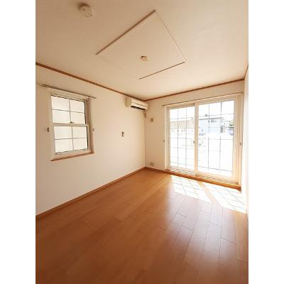 ジュラーレⅠ 103【管理NO：1-012435601-01030】 ★家具家電は申し込み後に搬入します★ ★2026年10月中旬入居可能★の物件写真2