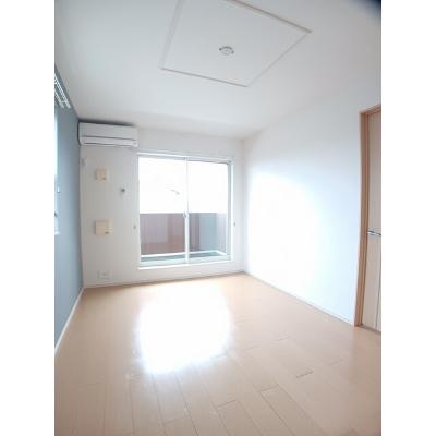 リバーフィールド　わらび 201【管理NO：1-020021401-02010】 ★家具家電は申し込み後に搬入します★ ★2026年09月下旬入居可能★の物件写真2