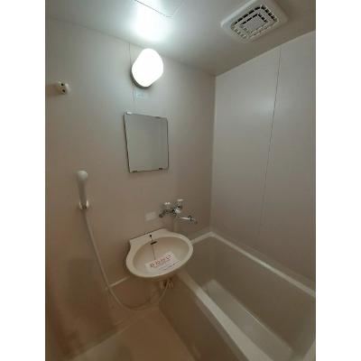 シャトレ仲 205【管理NO：1-004057801-02050】 ★家具家電は申し込み後に搬入します★ ★2026年10月中旬入居可能★の物件写真4
