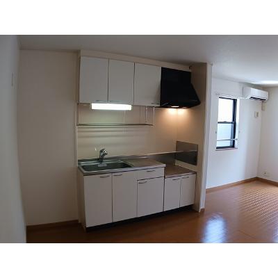ラ・ベレッツァⅢ 204【管理NO：1-013931603-02040】 ★家具家電は申し込み後に搬入します★の物件写真3