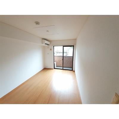 ラ・ベレッツァⅠ 102【管理NO：1-013931601-01020】 ★家具家電は申し込み後に搬入します★の物件写真2