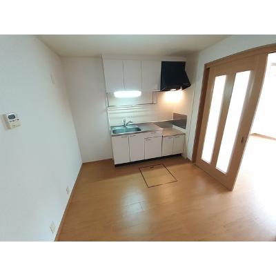 ラ・ベレッツァⅠ 102【管理NO：1-013931601-01020】 ★家具家電は申し込み後に搬入します★の物件写真3