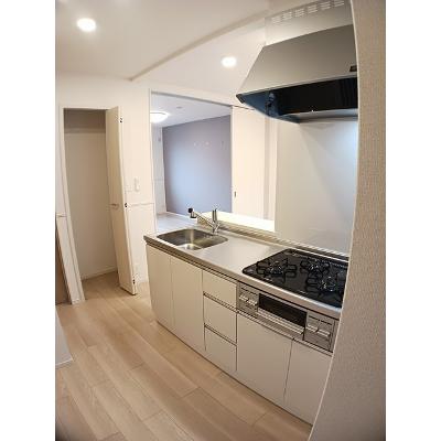 カステリア三隈 204【管理NO：1-027323401-02040】 ★家具家電は申し込み後に搬入します★ ★2026年10月下旬入居可能★の物件写真3
