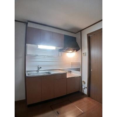 シャロン石井Ⅱ 102【管理NO：1-011697502-01020】 ★家具家電は申し込み後に搬入します★の物件写真3