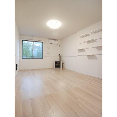 ソレイユ　グラス　Ｂ 102【管理NO：1-028119002-01020】 ★家具家電は申し込み後に搬入します★ ★2026年11月中旬入居可能★の物件写真2