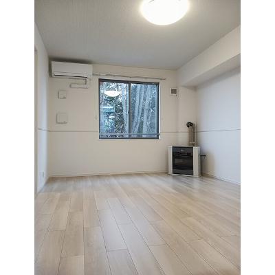 セクション　ティアーレ 103【管理NO：1-027990301-01030】 ★家具家電は申し込み後に搬入します★の物件写真2