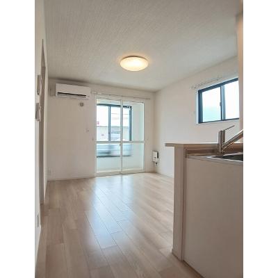 キャバン　Ⅱ 101【管理NO：1-028445002-01010】 ★家具家電は申し込み後に搬入します★ ★2026年10月下旬入居可能★の物件写真2