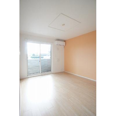 ビッグ　アイランドⅣ 102【管理NO：1-022488601-01020】 ★家具家電は申し込み後に搬入します★ ★2026年10月下旬入居可能★の物件写真2