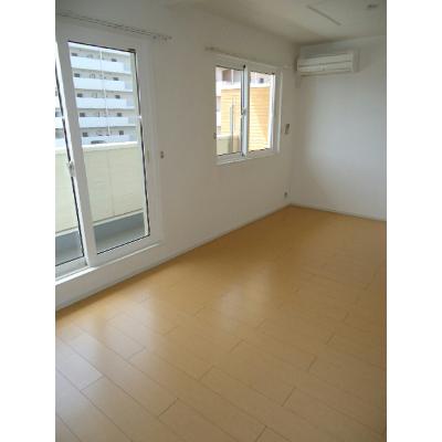 エスペランサ 202【管理NO：1-016838901-02020】 ★家具家電は申し込み後に搬入します★ ★2026年11月中旬入居可能★の物件写真2