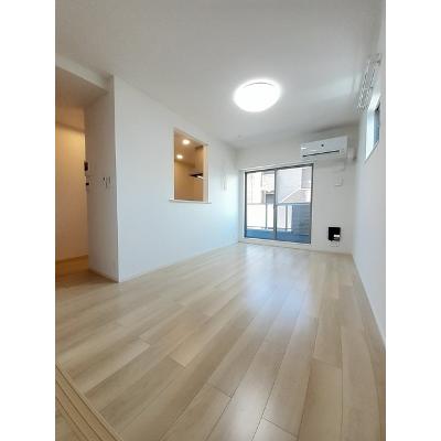 ロイヤルコート巽北 301【管理NO：1-026863301-03010】 ★家具家電は申し込み後に搬入します★ ★2026年10月下旬入居可能★の物件写真2