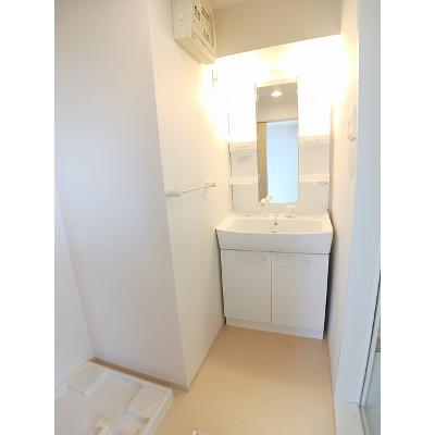 ウージー 202【管理NO：1-018486001-02020】 ★家具家電は申し込み後に搬入します★ ★2026年10月下旬入居可能★の物件写真6