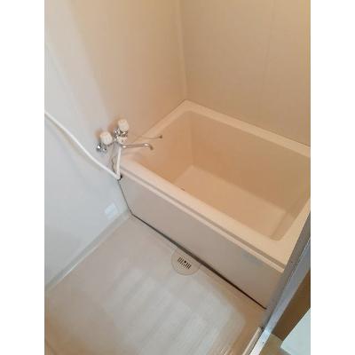 エランドール１番館 202【管理NO：1-009559101-02020】 ★家具家電は申し込み後に搬入します★ ★2026年10月中旬入居可能★の物件写真4