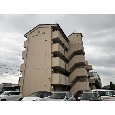 🚗お車での移動もスムーズな立地✨矢作川に隣接するリバーサイドで自然豊かな環境🌿中心街へも出やすく休日のお買い物も快適🌟の外観画像