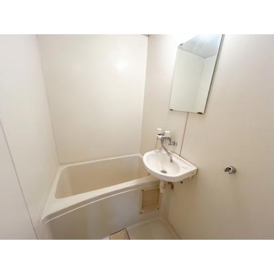 POROKARI元町駅前/ネット無料/ウォシュレット/バス・トイレ別の物件写真5