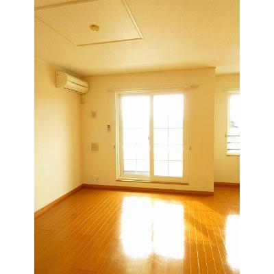 Ｙ・Ｙロータス　Ｂ棟 201【管理NO：1-013820702-02010】 ★家具家電は申し込み後に搬入します★ ★2026年10月下旬入居可能★の物件写真2