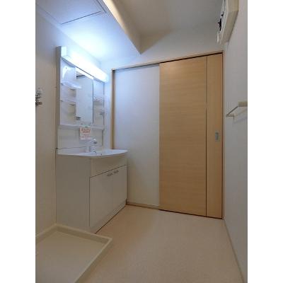 ラ・ヴェラ・ルーチェ 204【管理NO：1-018200401-02040】 ★家具家電は申し込み後に搬入します★ ★2026年10月中旬入居可能★の物件写真6
