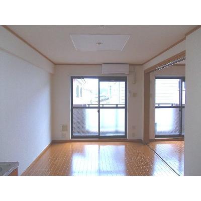 フォンダシオン 203【管理NO：1-012631001-02030】 ★家具家電は申し込み後に搬入します★ ★2026年09月下旬入居可能★の物件写真2