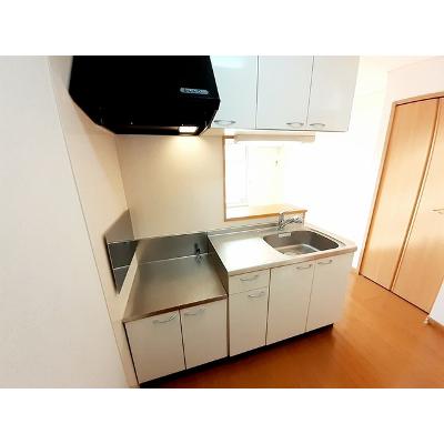 スイートスマイル 202【管理NO：1-014162101-02020】 ★家具家電は申し込み後に搬入します★ ★2026年12月中旬入居可能★の物件写真3