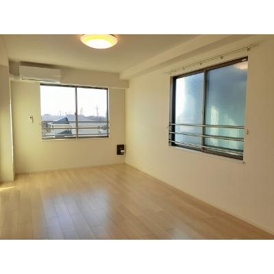 ロイヤル・鈴　Ｅ 302【管理NO：1-026414602-03020】 ★家具家電は申し込み後に搬入します★ ★2026年11月中旬入居可能★の物件写真2