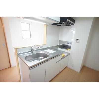 ワールドプレイスＥ 201【管理NO：1-018050901-02010】 ★家具家電は申し込み後に搬入します★ ★2026年11月中旬入居可能★の物件写真3