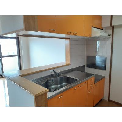 月曜館 301【管理NO：1-009667301-03010】 ★家具家電は申し込み後に搬入します★の物件写真3
