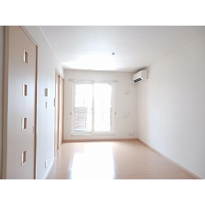 パークサイド 201【管理NO：1-015580701-02010】 ★家具家電は申し込み後に搬入します★ ★2026年10月中旬入居可能★の物件写真2
