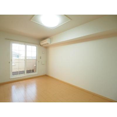プエンテ　エテルノⅡ 203【管理NO：1-015946902-02030】 ★家具家電は申し込み後に搬入します★ ★2026年10月上旬入居可能★の物件写真2