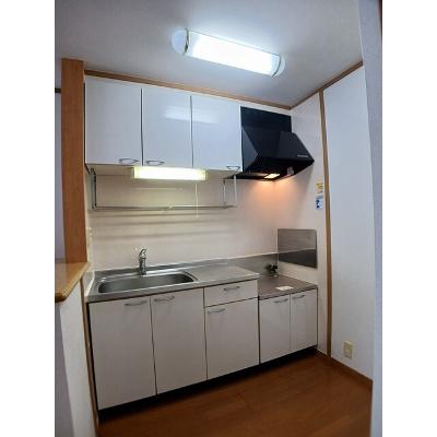 カーサ　ポルト　ド　ソル 202【管理NO：1-014063301-02020】 ★家具家電は申し込み後に搬入します★ ★2026年11月中旬入居可能★の物件写真3