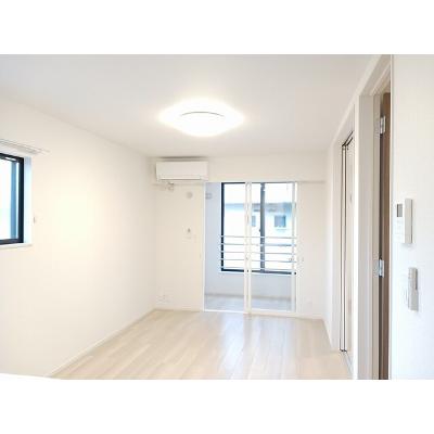 クーロンヌⅡ 201【管理NO：1-028150302-02010】 ★家具家電は申し込み後に搬入します★ ★2026年10月中旬入居可能★の物件写真2