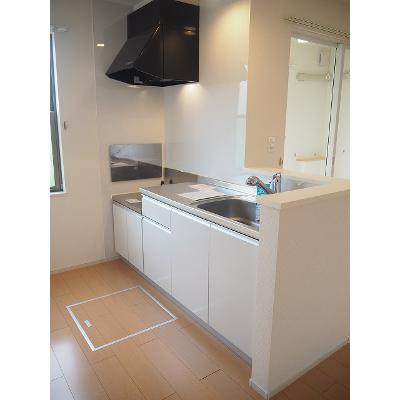 ＹＳ　ソレイユＢ 103【管理NO：1-020378302-01030】 ★家具家電は申し込み後に搬入します★ ★2026年11月上旬入居可能★の物件写真3